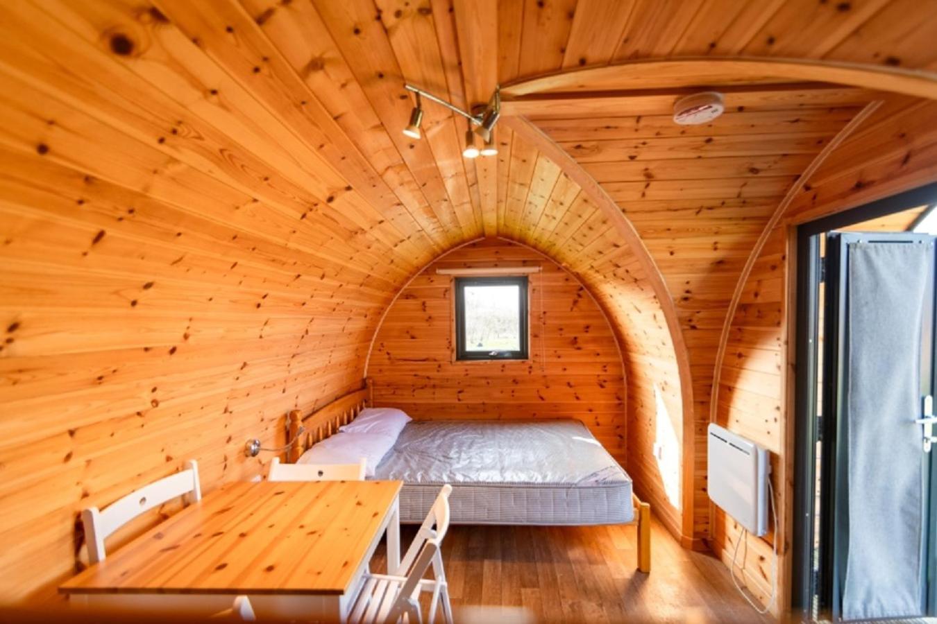 ホテル Camping Pods Wood Farm Holiday Park チャーマス エクステリア 写真